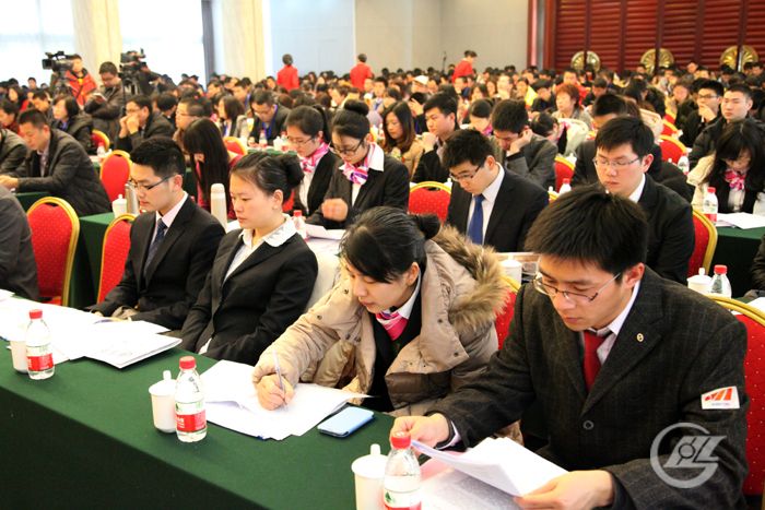 學(xué)習(xí)會(huì)議精神-700.jpg